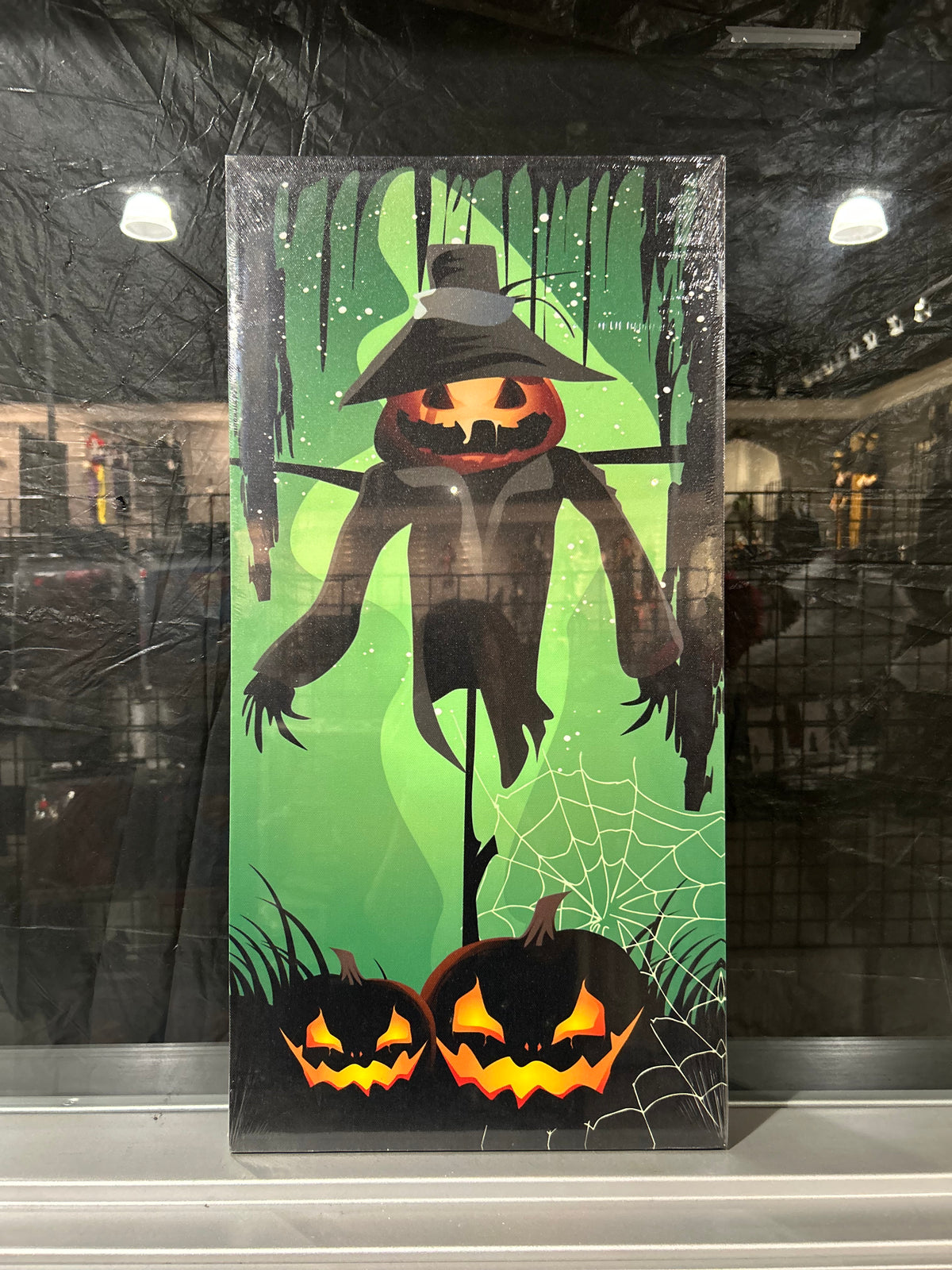 Pumpkin Scarecrow- Pumpkins light up