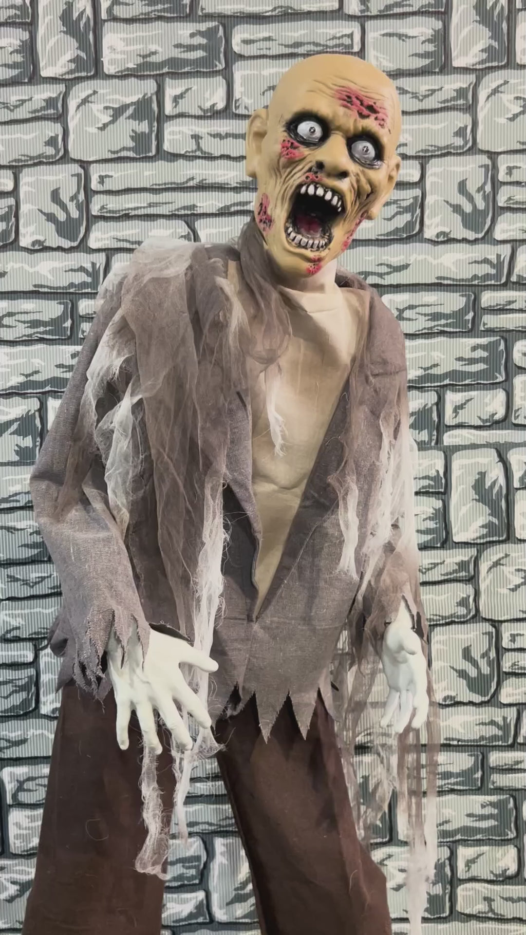 6ft Animated Standing Zombie